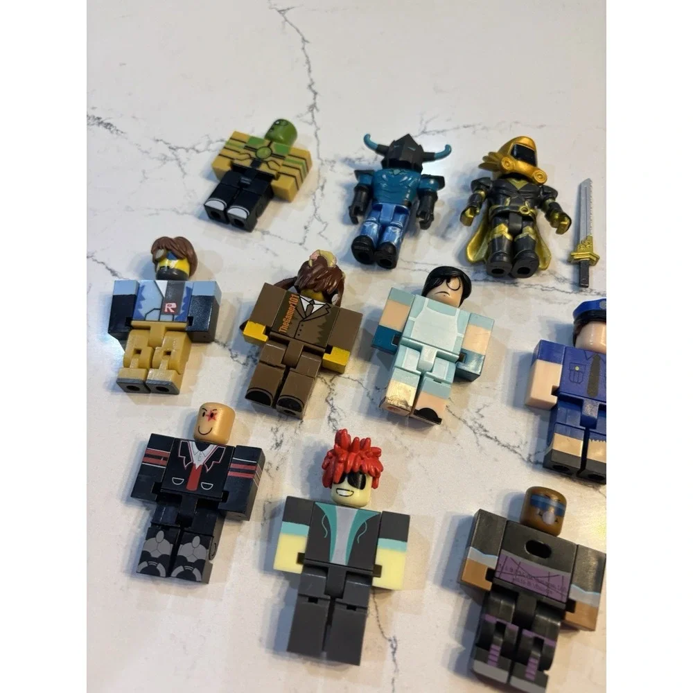 Roblox Mixed Figures & Accessories Lot Of 15 Figures Mostly Complete With Parts